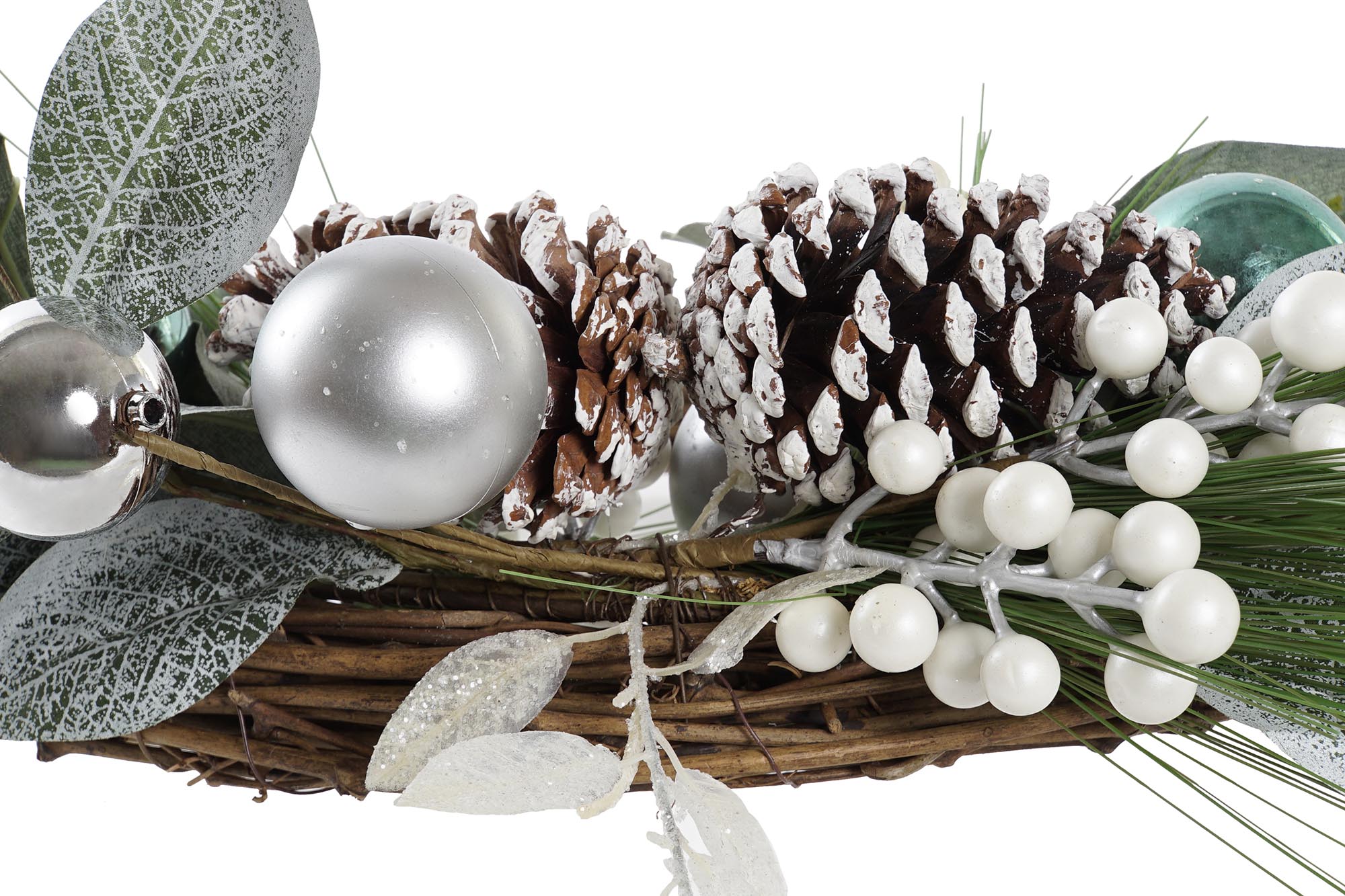 Corona de Navidad verde y plata con piñas – 60 cm - Imagen 4